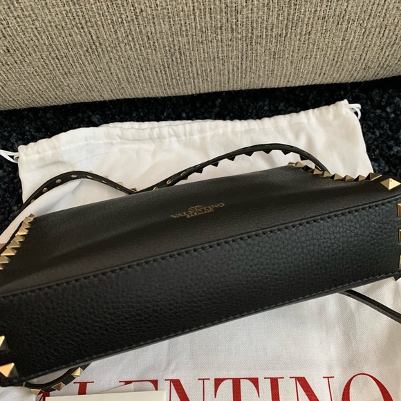 Valentino rockstud shoulder crossbody medium bag - Picture 4 of 13